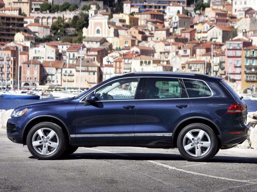  Volkswagen Touareg Hybrid 2010 года  (US) (фото 3 из 11)